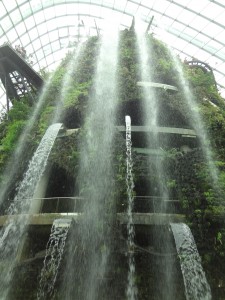 the 35m tall largest indoor water fountain